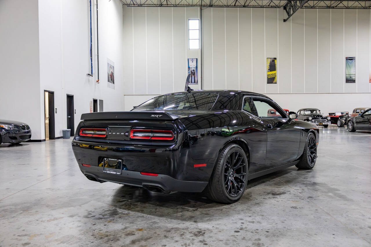 Used 2016 Dodge Challenger SRT Hellcat RWD image 7