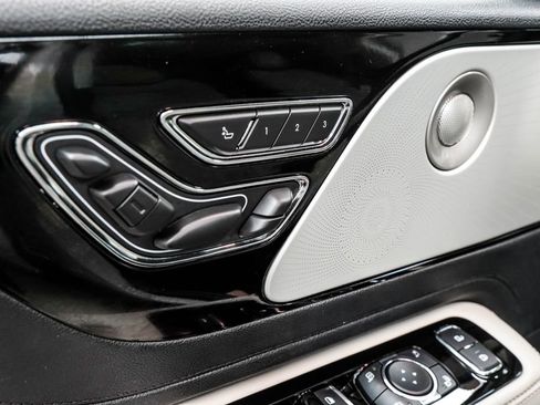 Used 2025 Lincoln Aviator Reserve w/ Equipment Group 201A image 45