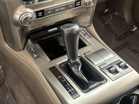 Used 2018 Lexus GX 460 w/ Navigation Package image 16