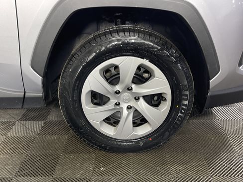 Used 2024 Toyota RAV4 LE image 6