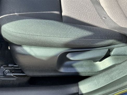 Used 2023 Toyota Corolla LE image 41