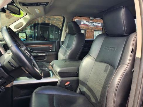 Used 2017 RAM 1500 Laramie w/ Convenience Group AWD/4WD image 5