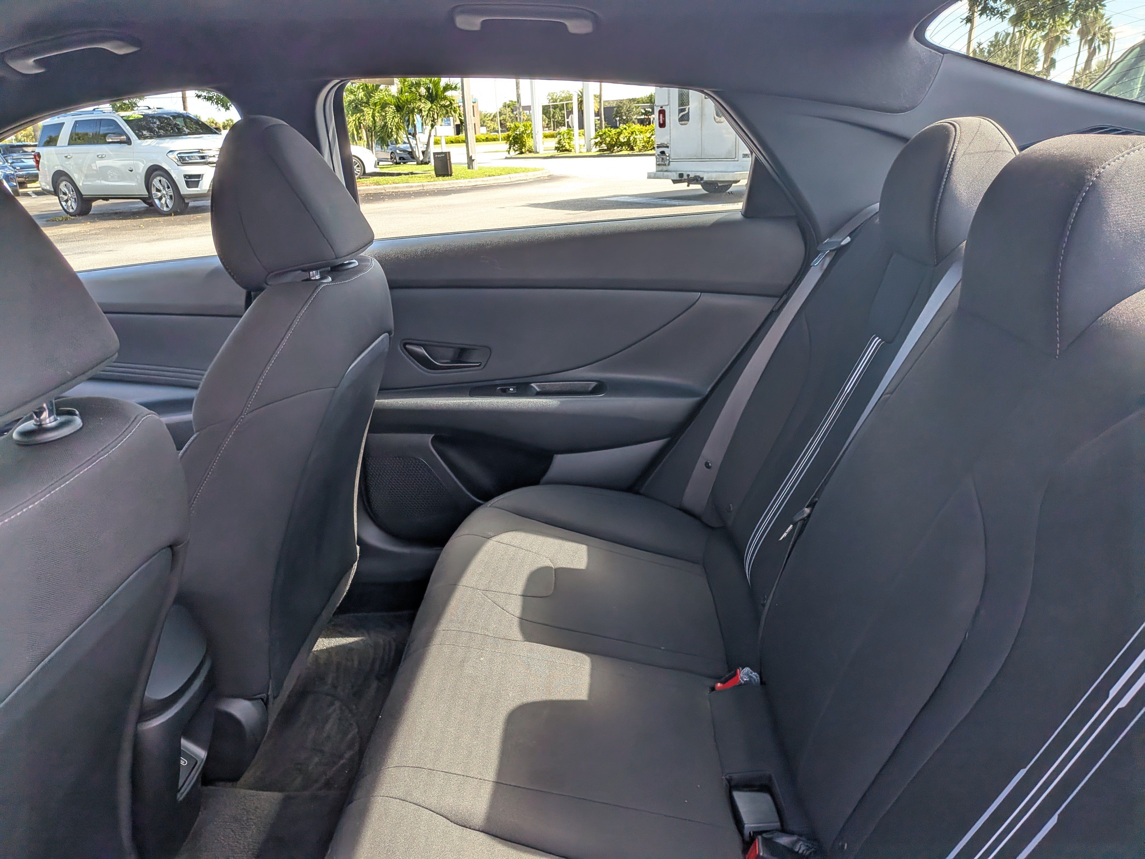 Used 2025 Hyundai Elantra Sport FWD image 14