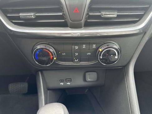 Used 2024 Buick Encore GX Preferred image 40