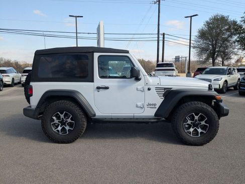 Used 2018 Jeep Wrangler Sport image 2