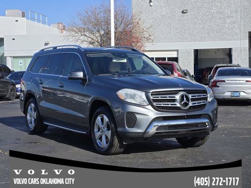 Used 2018 Mercedes-Benz GLS 450 4MATIC image 2