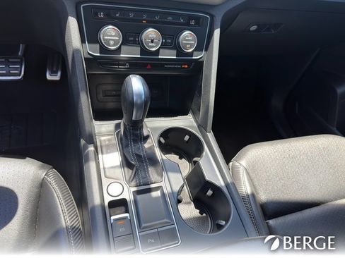 Used 2021 Volkswagen Atlas Cross Sport SE w/ Panoramic Sunroof Package FWD image 22
