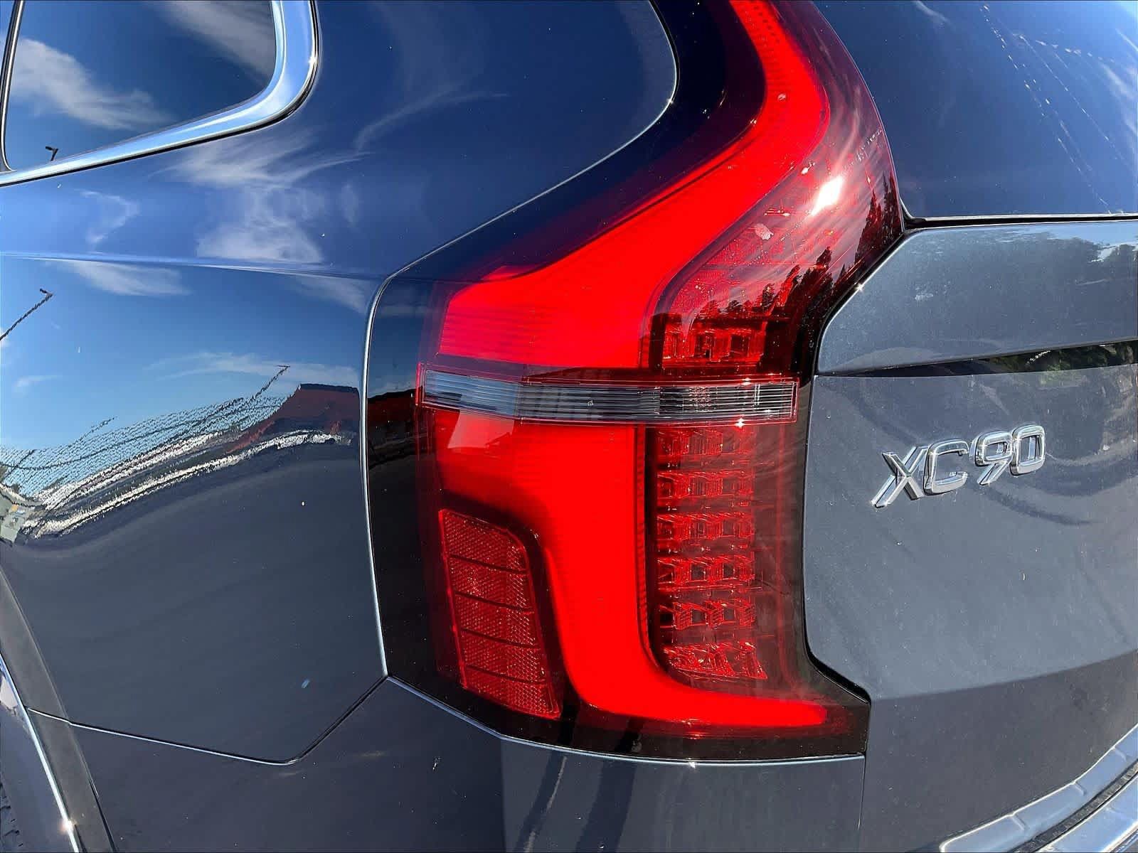 New 2027 Volvo XC90 B6 Plus AWD/4WD image 25