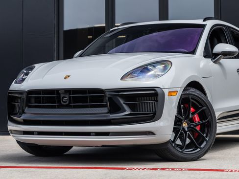 Certified 2024 Porsche Macan GTS AWD/4WD image 7