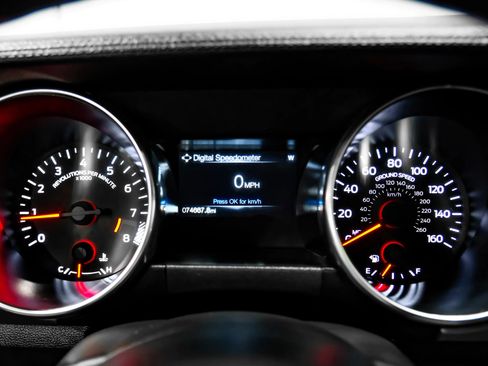 Used 2018 Ford Mustang GT Premium RWD image 14