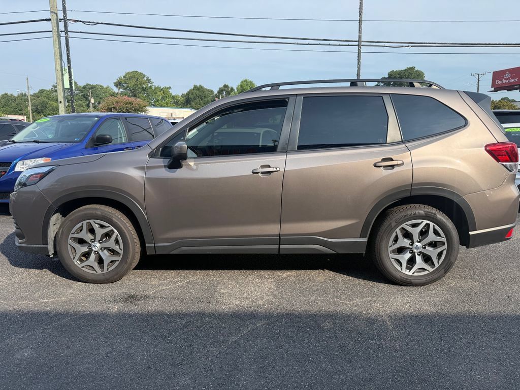 Used 2024 Subaru Forester Premium AWD/4WD image 8