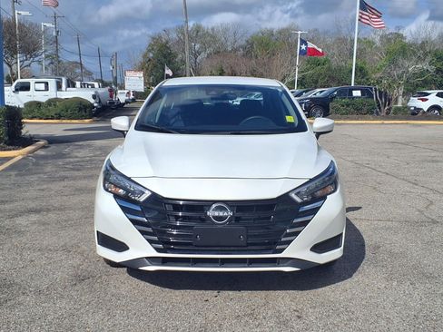 Used 2025 Nissan Versa SV image 19