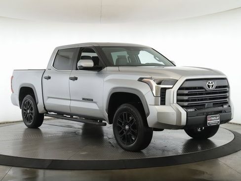Used 2024 Toyota Tundra Limited image 2