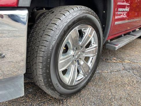 Used 2018 GMC Sierra 1500 SLT w/ Enhanced Driver Alert Package image 10