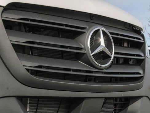 New 2025 Mercedes-Benz Sprinter 2500 image 5