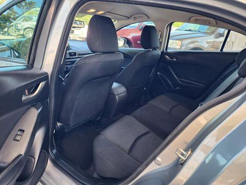 Used 2014 MAZDA MAZDA3 i Sport FWD image 12