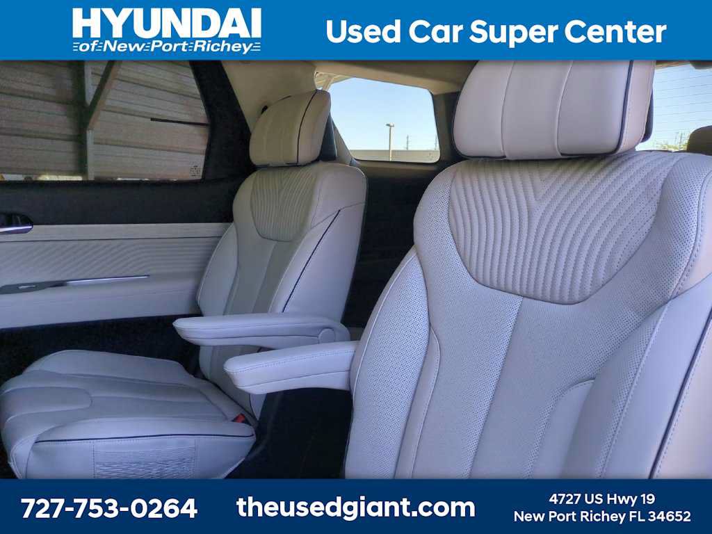 Used 2025 Hyundai Palisade Calligraphy FWD image 16
