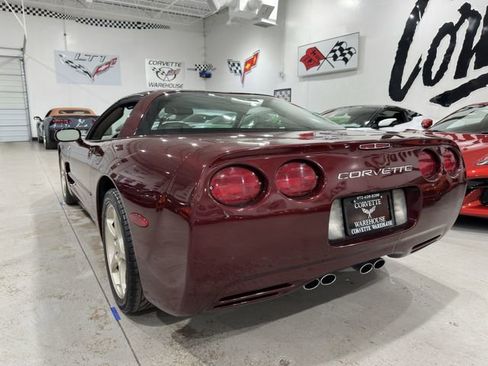 Used 2003 Chevrolet Corvette Coupe w/ Preferred Equipment Group RWD image 3