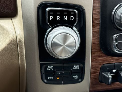 Used 2014 RAM 1500 Laramie w/ Convenience Group AWD/4WD image 27