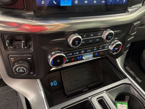 Used 2022 Ford F150 Lariat w/ Equipment Group 502A High AWD/4WD image 30