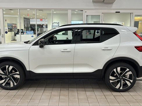 New 2026 Volvo XC40 B5 Plus w/ Protection Package Premier image 8