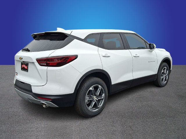 New 2024 Chevrolet Blazer LT w/ Driver Confidence Package FWD image 3