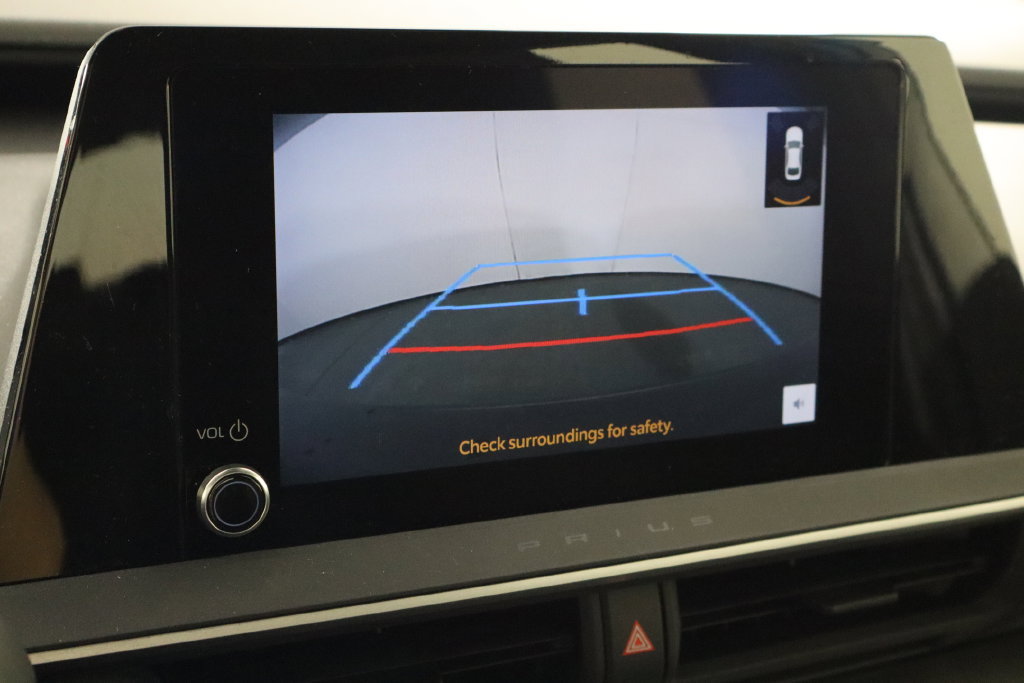 Used 2025 Toyota Prius LE FWD image 36