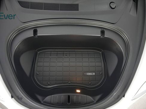 Used 2020 Tesla Model 3 Standard Range image 28