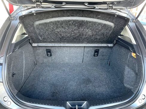 Used 2013 MAZDA MAZDA3 i Touring FWD image 6