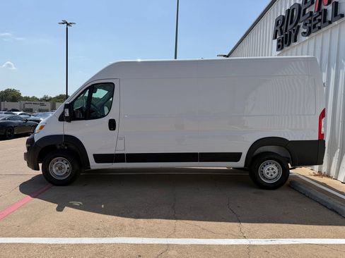 Used 2025 RAM ProMaster 3500 w/ Convenience Group FWD image 3