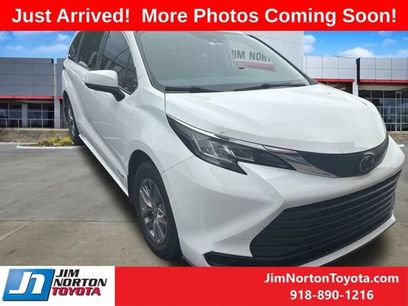 Used 2021 Toyota Sienna LE