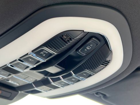 New 2026 Porsche Macan S image 26