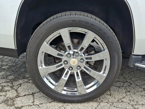 Used 2017 Cadillac Escalade Luxury AWD/4WD image 8