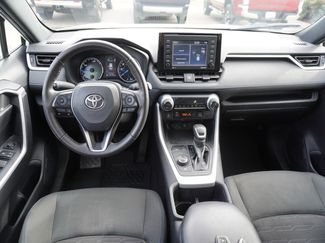 Used 2022 Toyota RAV4 SE video 2