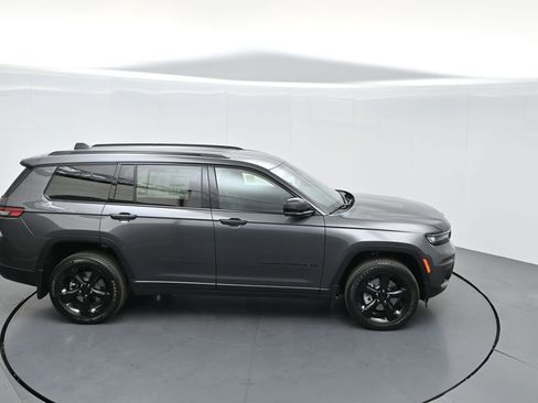 New 2025 Jeep Grand Cherokee L Altitude image 57