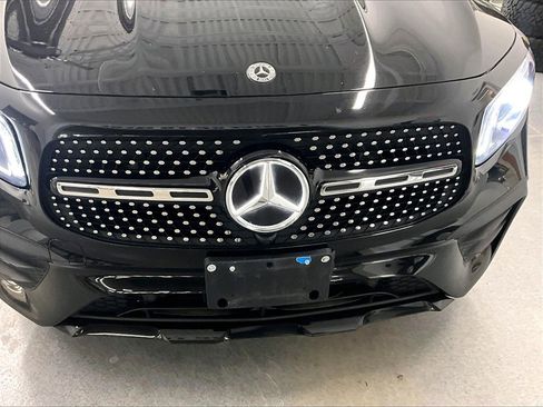 Used 2022 Mercedes-Benz GLB 250 4MATIC image 29