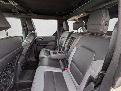Used 2024 Ford Bronco Black Diamond image 15