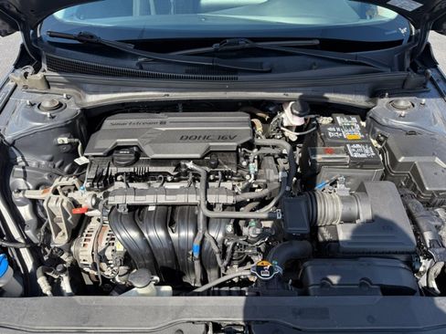 Used 2021 Hyundai Elantra SEL w/ Convenience + Premium Package image 40