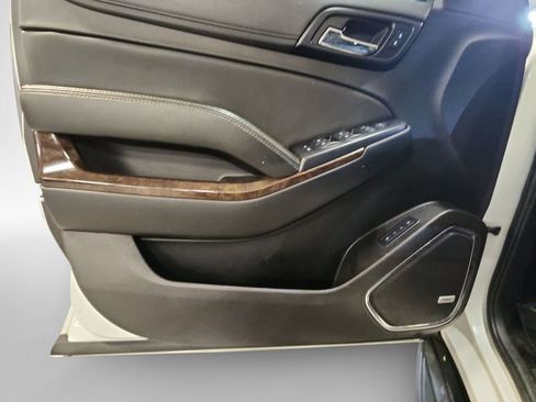 Used 2019 Chevrolet Tahoe LT w/ Luxury Package image 14