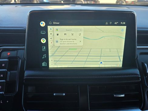 Used 2022 Chevrolet Tahoe RST w/ Luxury Package image 9