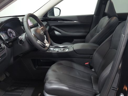 Used 2025 INFINITI QX60 Pure AWD/4WD image 11
