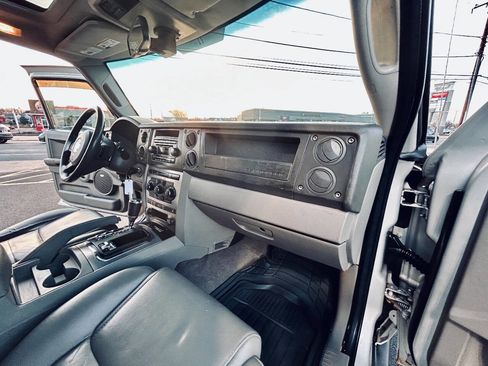 Used 2007 Jeep Commander Sport image 30