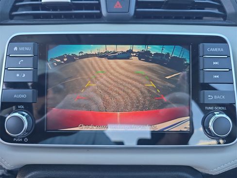 Used 2020 Nissan Versa SV image 18