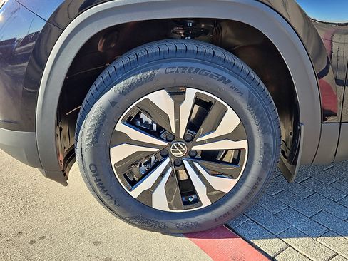 New 2026 Volkswagen Atlas SE image 6