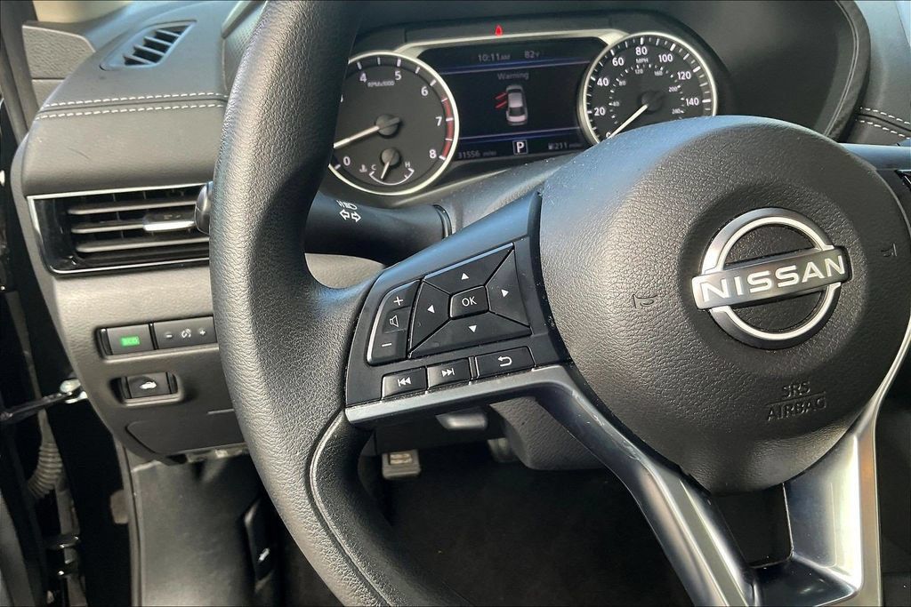 Used 2025 Nissan Sentra SV FWD image 11
