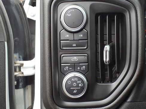 Used 2020 GMC Sierra 2500 4x4 Crew Cab w/ Convenience Package image 14