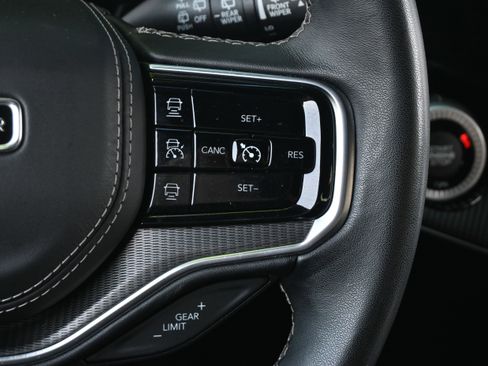 Certified 2023 Jeep Grand Wagoneer Series II w/ Quick Order Packagew 28T AWD/4WD image 19