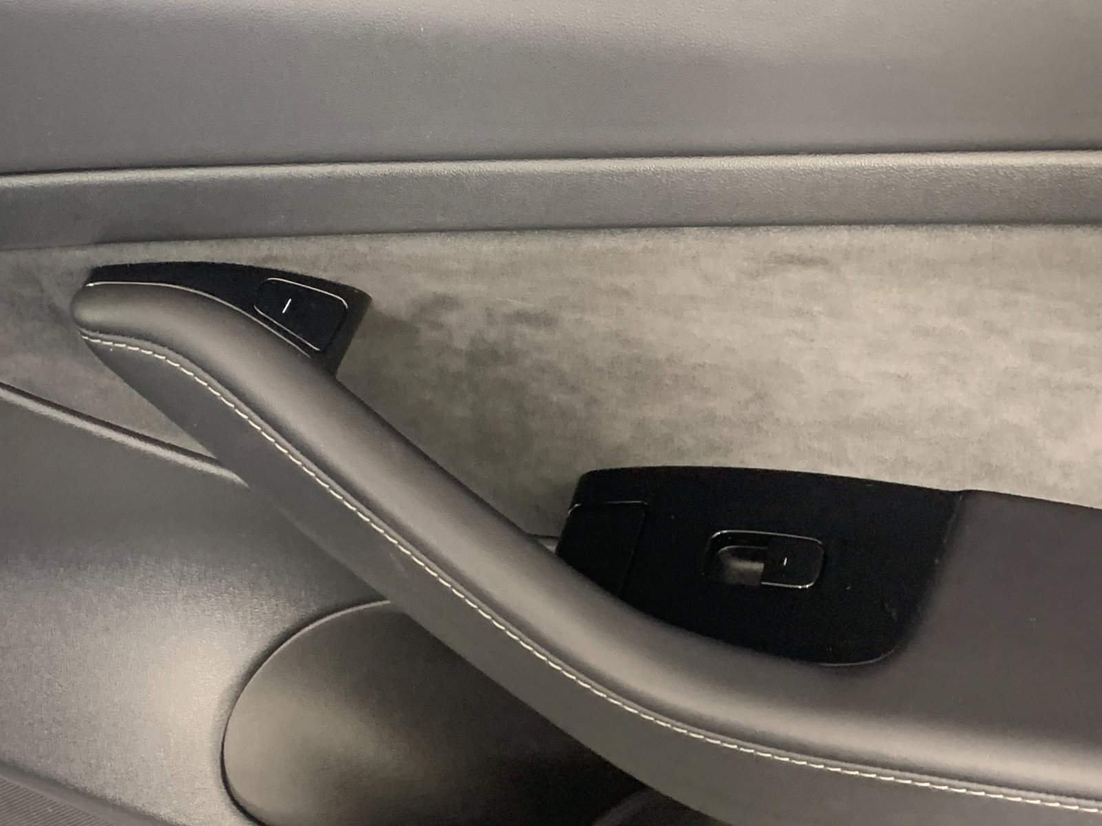 Used 2020 Tesla Model 3 Standard Range RWD image 34