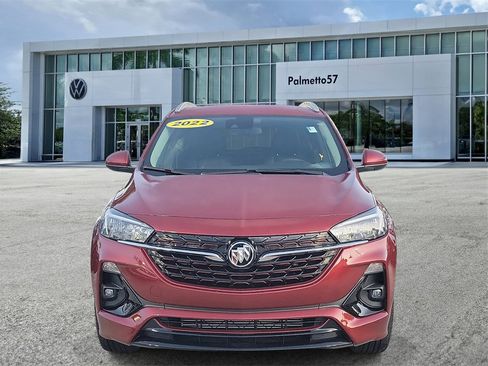 Used 2022 Buick Encore GX Select w/ Sport Touring Package image 2