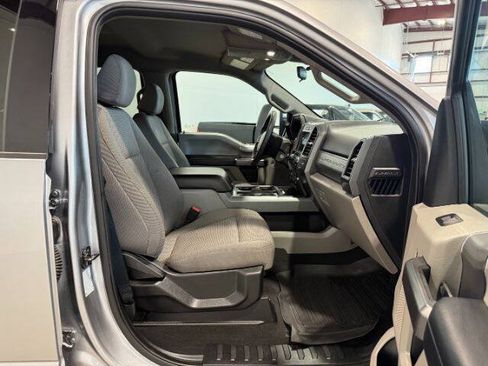 Used 2021 Ford F250 XLT w/ XLT Premium Package AWD/4WD image 17